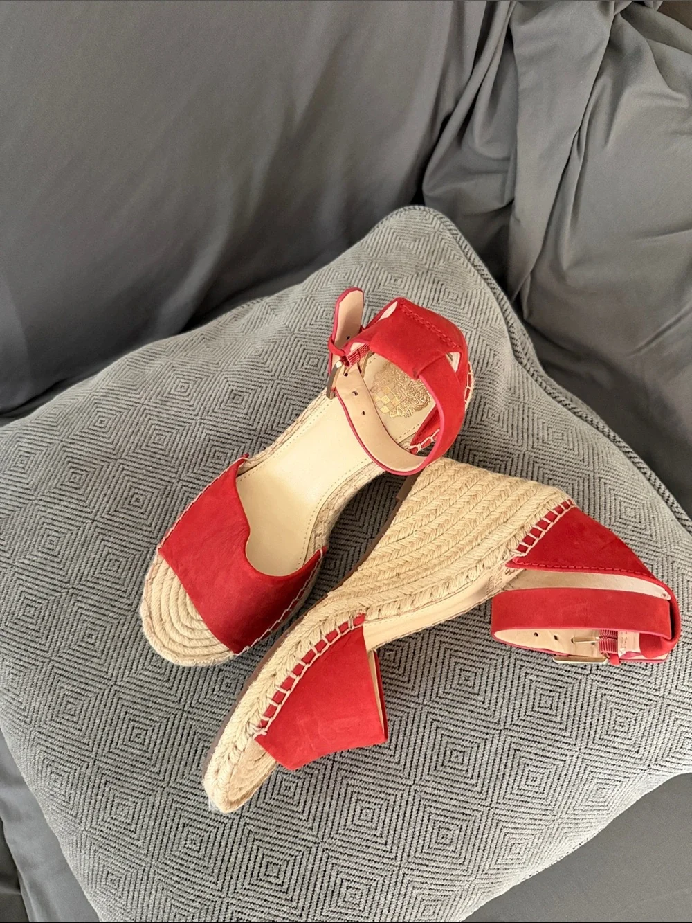 Vince Camuto espadrille look